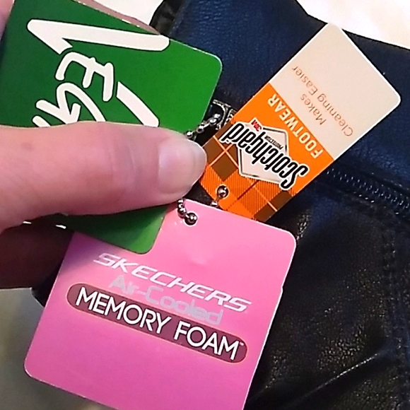 NWT Women's Sketchers black scotchguard bootie or shoe size 6 - Picture 9 of 10